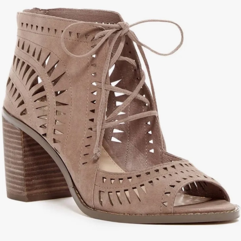Vince Camuto Tarita